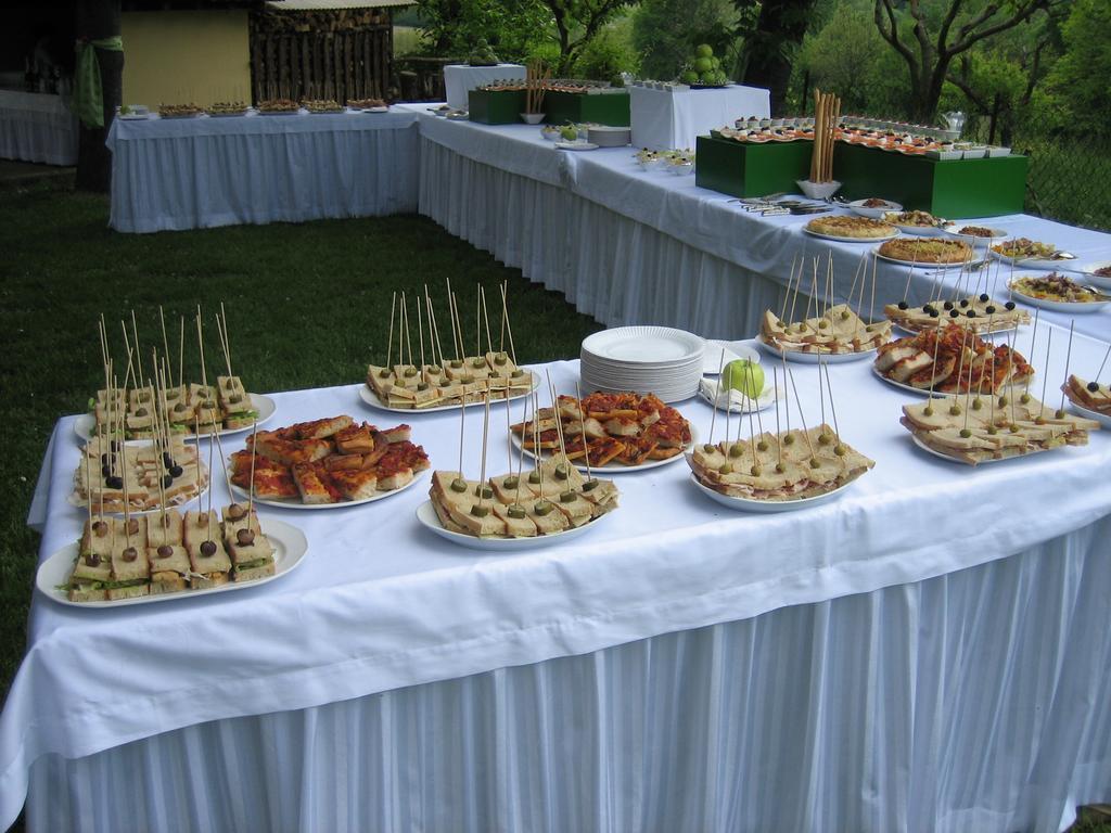 הוילה Carpeneto Agriturismo Ristorante Albachiara מראה חיצוני תמונה
