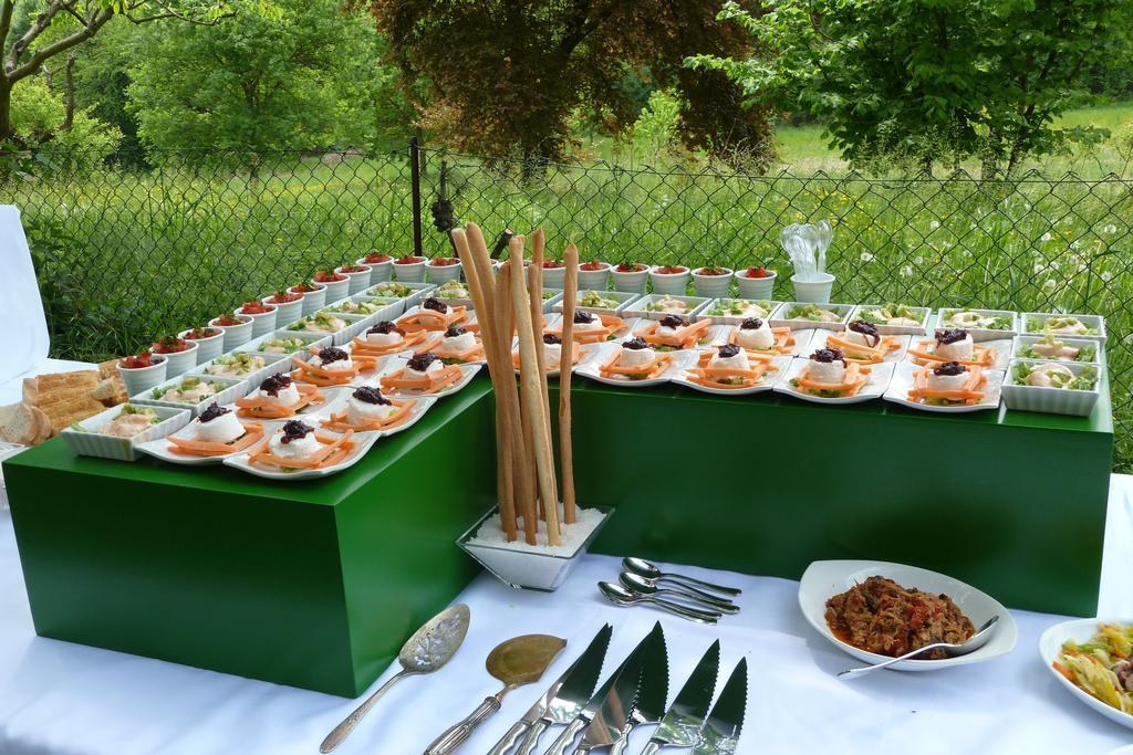 הוילה Carpeneto Agriturismo Ristorante Albachiara מראה חיצוני תמונה